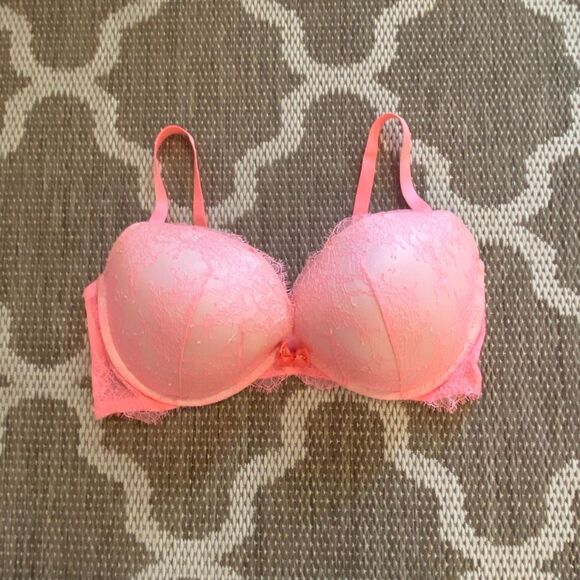 Victoria’s Secret push up Bra size 36DD - Picture 1 of 9